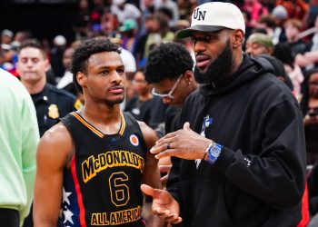 LeBron James Jr commits to U.S.C. as father dreams of NBA meet-up