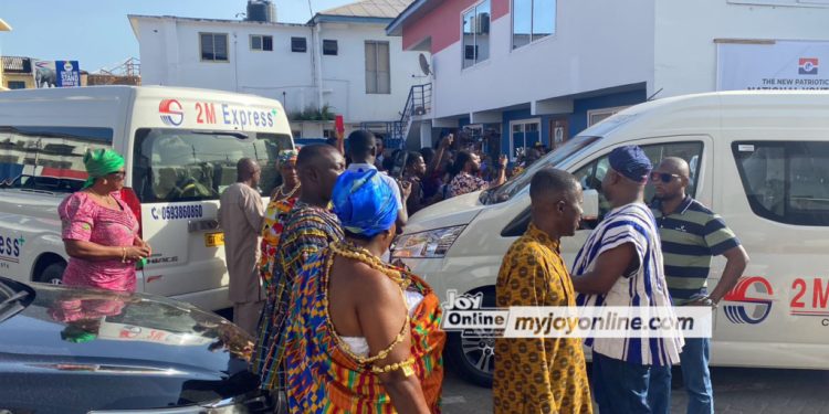 market queens lead delegation to pick npp flagbearer nomination forms for alan kyerematen