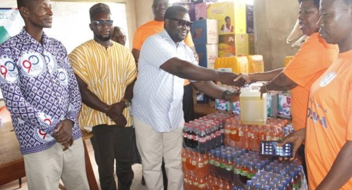 ngo donates sanitary pads and other items to mirigu shs