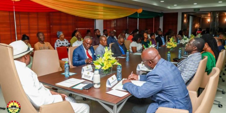 parliamentary service honours 14 retired staff