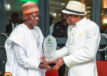 Retired Parliamentary Service staff honoured