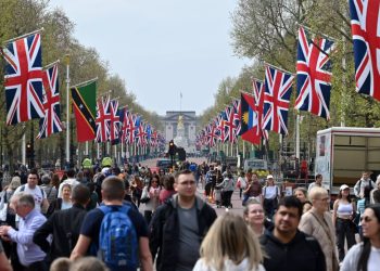 Royal superfans camp out ahead of coronation