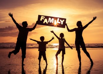 Single dad starts dating his nanny after 6 months