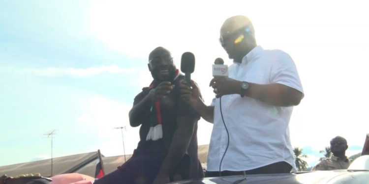 take npps tugyimie rice but dont vote for them mahama tells kumawu voters