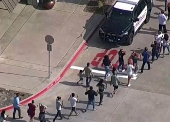 Texas shooting: Eight killed by gunman in Allen mall