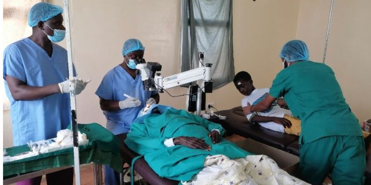 two bodies join forces to improve access to eye care