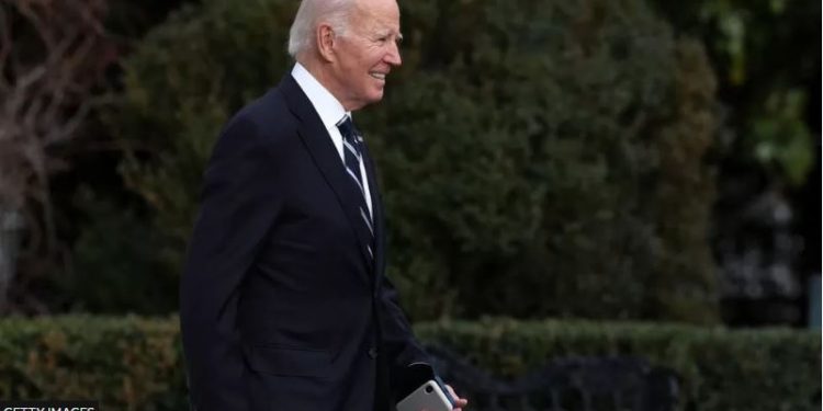 us urging other countries to follow lead on sanctions on russia