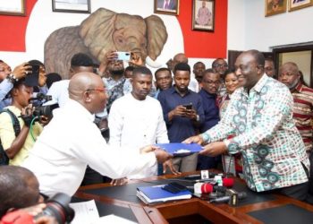 Alan Kyeremanten submits nomination forms