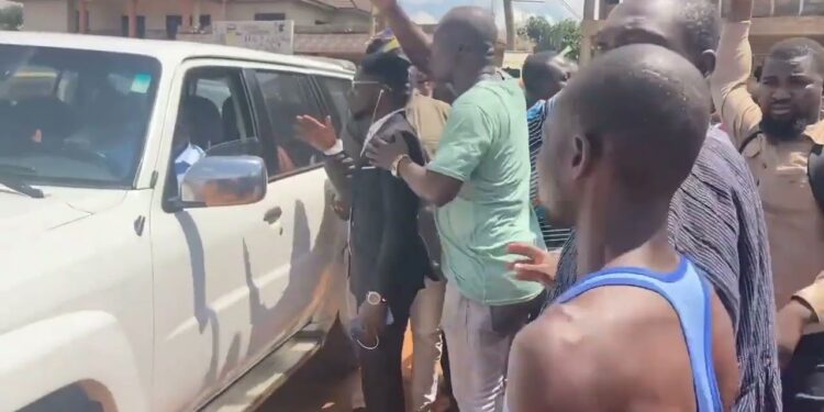angry ashaiman residents chase out mce over poor road network