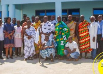 Apremdo Chief plant trees to commemorate 15 years reign
