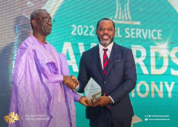 Civil Service honours Matthew Opoku Prempeh for his ‘outstanding leadership’