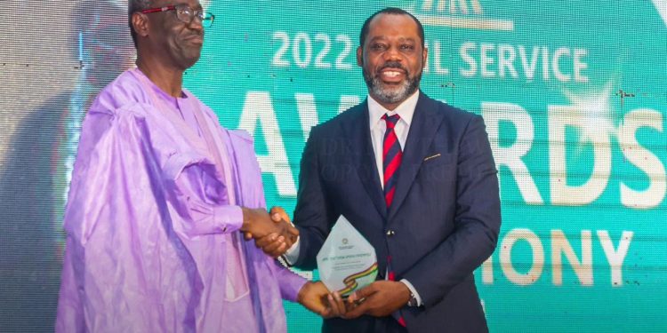 civil service honours matthew opoku prempeh for his outstanding leadership