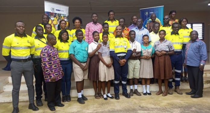 damang circuit schools emerged winners of agls environment day debate competition