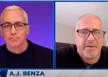 Jamie Foxx’s rep responds to conspiracy that COVID-19 vaccine caused hospitalisation