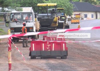 Kumawu roads construction: Residents unhappy with pace and quality of work