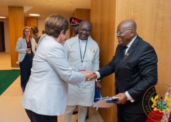 President lauded for commitment to economic reforms