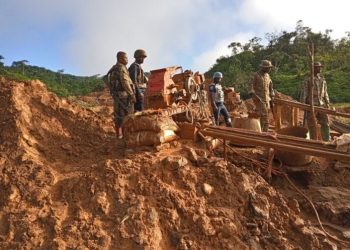 Rampaging youth destroy property in obuasi over the detention of illegal miners