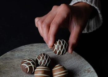 Woman dies after eating poisoned chocolates sent by her ex-boyfriend’s Jealous lver