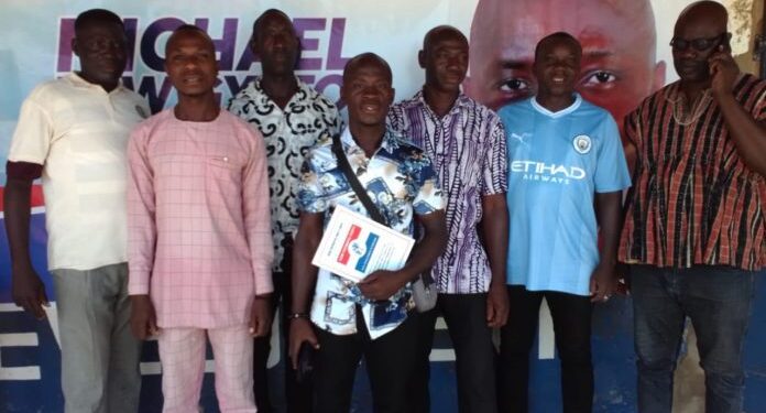 group pays nomination form for npp parliamentary aspirant in krachi east