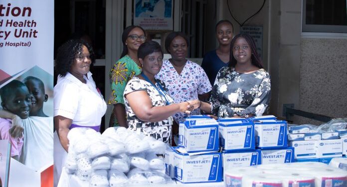 natasha nettey donates to the emergency unit of the korle bu childrens ward
