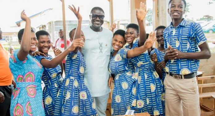 vincent frimpong manu visits bece centres in kwadaso constituency