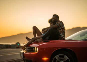 9 ways to tell if you’re falling in love for real, according to experts