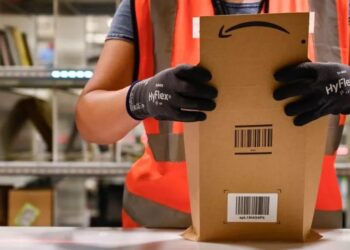 Amazon: US accuses online giant of illegal monopoly