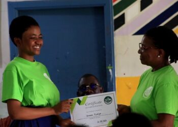Empowering Girls: Smile for Child Ghana honours 6 outstanding students in ‘I MADE IT’ program