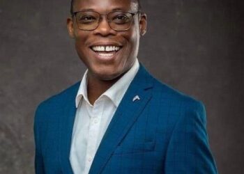 Fifi Fiavi Kwetey: Arise for Ghana: Rising above the darkness in true patriotism
