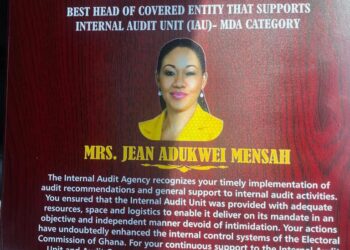 Jean Mensa awarded at Internal Audit Agency conference