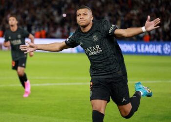 Mbappe scores as PSG outclass Borussia Dortmund