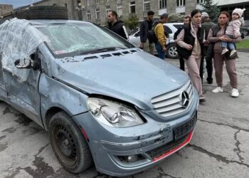 Nagorno-Karabakh: Fuel depot blast kills 20 as refugee count rises