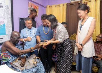 Oguaa Traditional Council honours 4 Chinese business executives with Fanti names