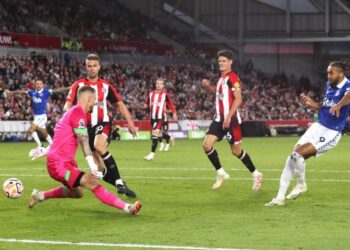 Premier League: Calvert-Lewin helps Everton end winless start against Brentford