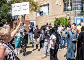 SA advises two-minute shower over water shortage 5 SA advises two-minute shower over water shortage