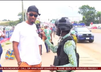 ‘Things have deteriorated’ – E.L spotted at #OccupyJulorBiHouse protest Day 2