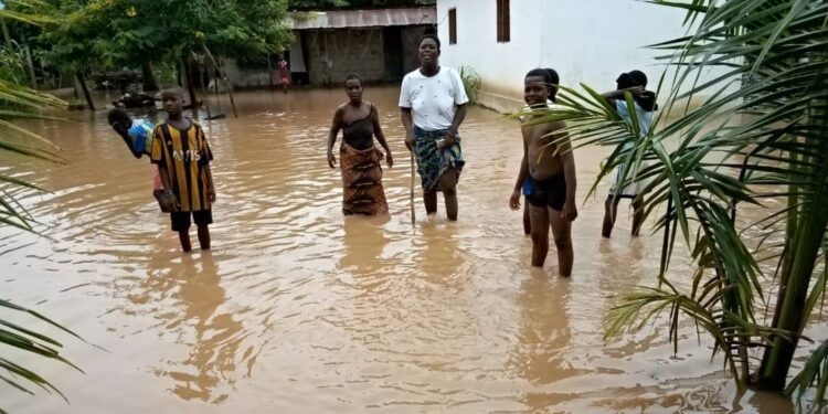 akosombo dam spillage stop blame game and do the needful dafeamekpor to vra