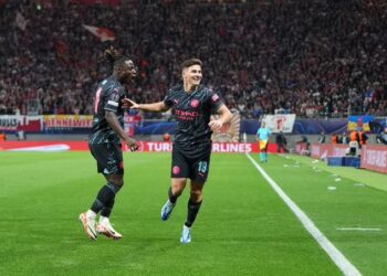 Alvarez and Jeremy Doku combine to hand Man City victory over Leipzig