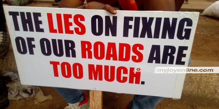 ashaiman residents block major highways to protest deplorable roads