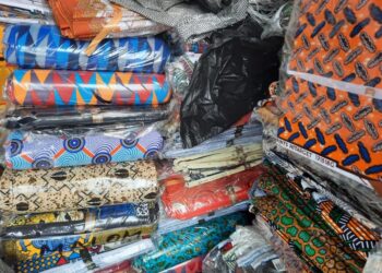Customs intercepts smuggled wax prints, mobile phones at Eastern Border