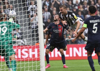 Dominant Newcastle United roar to home victory over PSG