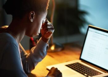 Fighting cyber fraud: How to avoid online shopping scams