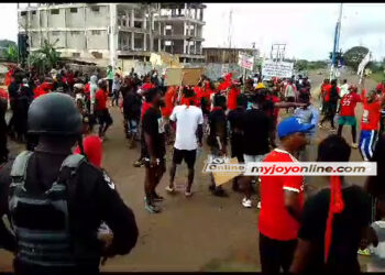 #FixOurRoads: Social media reacts to Ashaiman protest