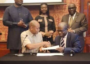 Ghana Medical and Dental Council signs MoU with Ghanaian Doctors and Dentists Association-UK