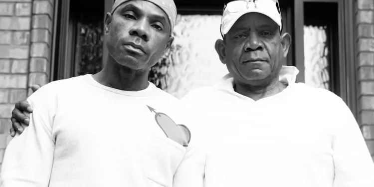 kirk franklin reveals hes finally found his birth father at 53 and they only lived minutes apart