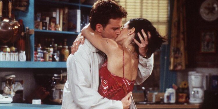 matthew perry friends tv comedy star dies at 54