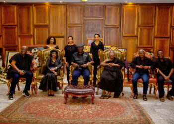 Nana Konadu commiserates with President Kufuor