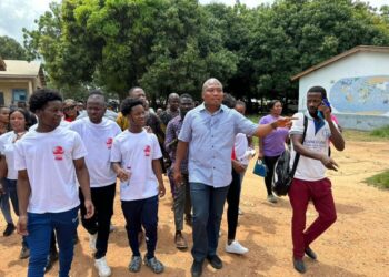 Pastor Daniel Amoateng comes to the aid of Akosombo Dam spillage victims