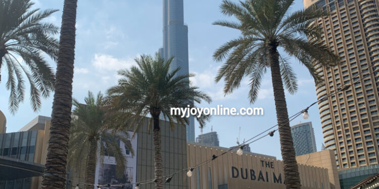roaming reflections conquering burj khalifa and overcoming the fear of heights