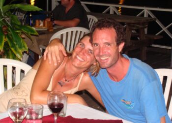 She broke up with her boyfriend and moved in with a man she’d known for 3 weeks here’s what happened next